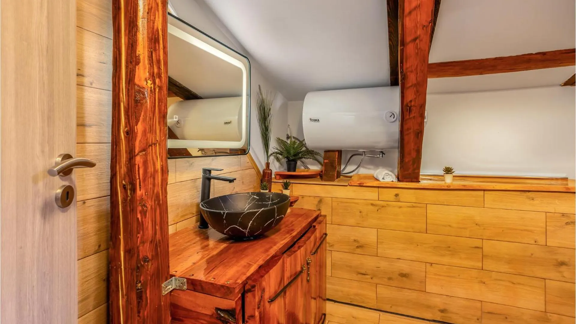 Lovely Home In Sunger With Wi-Fi Croatia